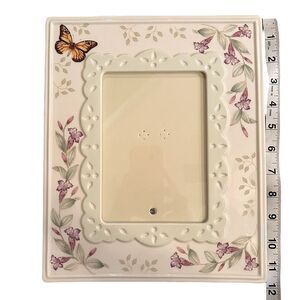 Lenox Butterfly Meadow Ceramic 5x7? Floral Picture Frame - Collectible Pattern